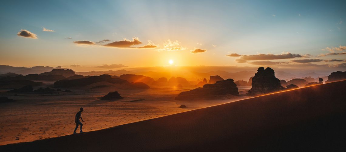 Saudi Arabien Wüste mit Sonnenuntergang